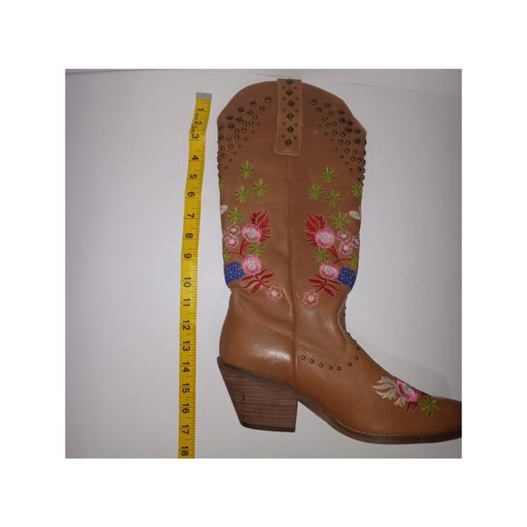 Dingo Poppy women's Flower Embroidery Studded leather cowgirl boots Tan Size 9 - Picture 7 of 11